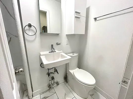 Rented by J PRESTON AND ASSOCIATES INC | media 15