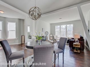 1624 E Belleview Pl, Milwaukee, WI 53211