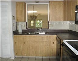 3rd image of 2290 Lark Cir W APT F
