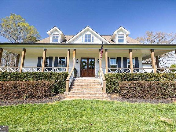 3rd image of 7093 Vaughn Rd