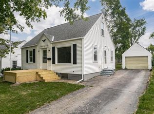 1007 23rd St SE, Cedar Rapids, IA 52403