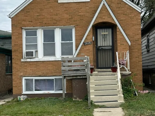 7614 W 63rd Pl, Summit, IL 60501