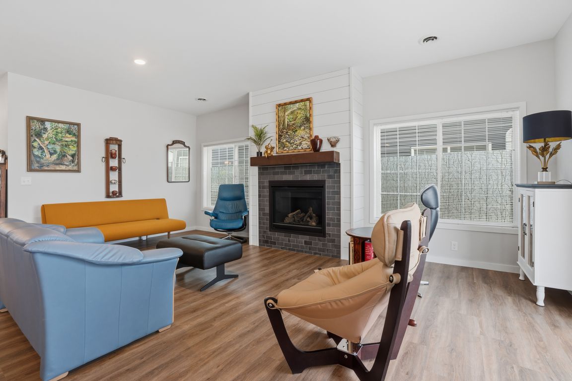 next background image