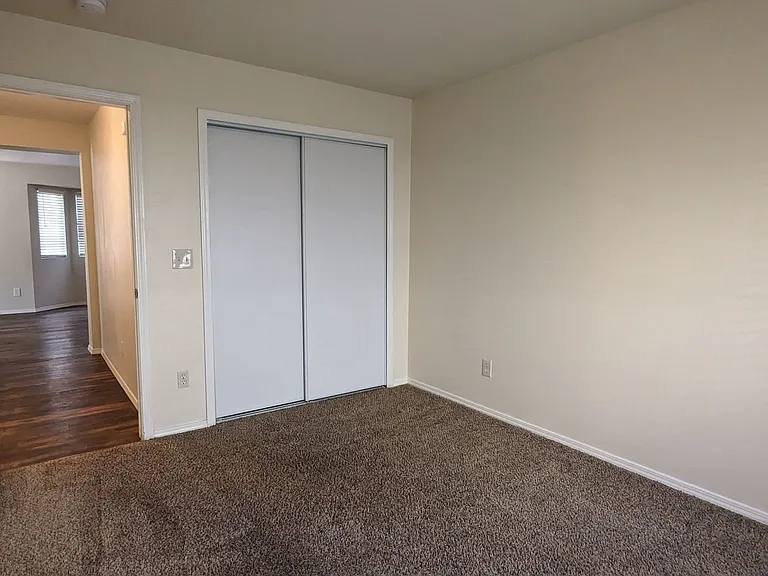 5444 Hicks Dr — Photo 14