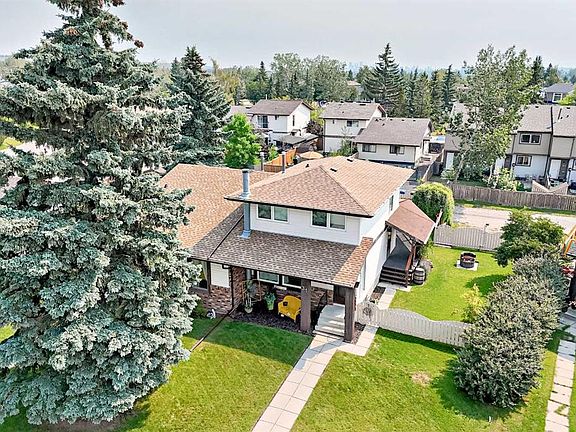 2nd image of 31 Ranchero Bay NW