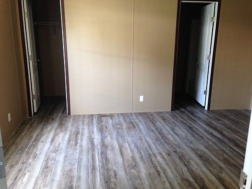 2nd image of 421 Laurel Dr