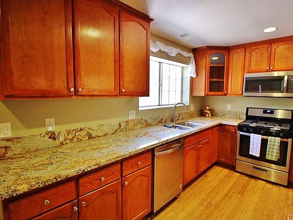 3rd image of 704 E Meadow Ln