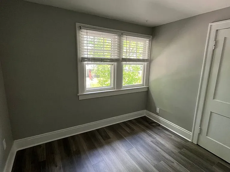 11 E Kelso Rd — Photo 28