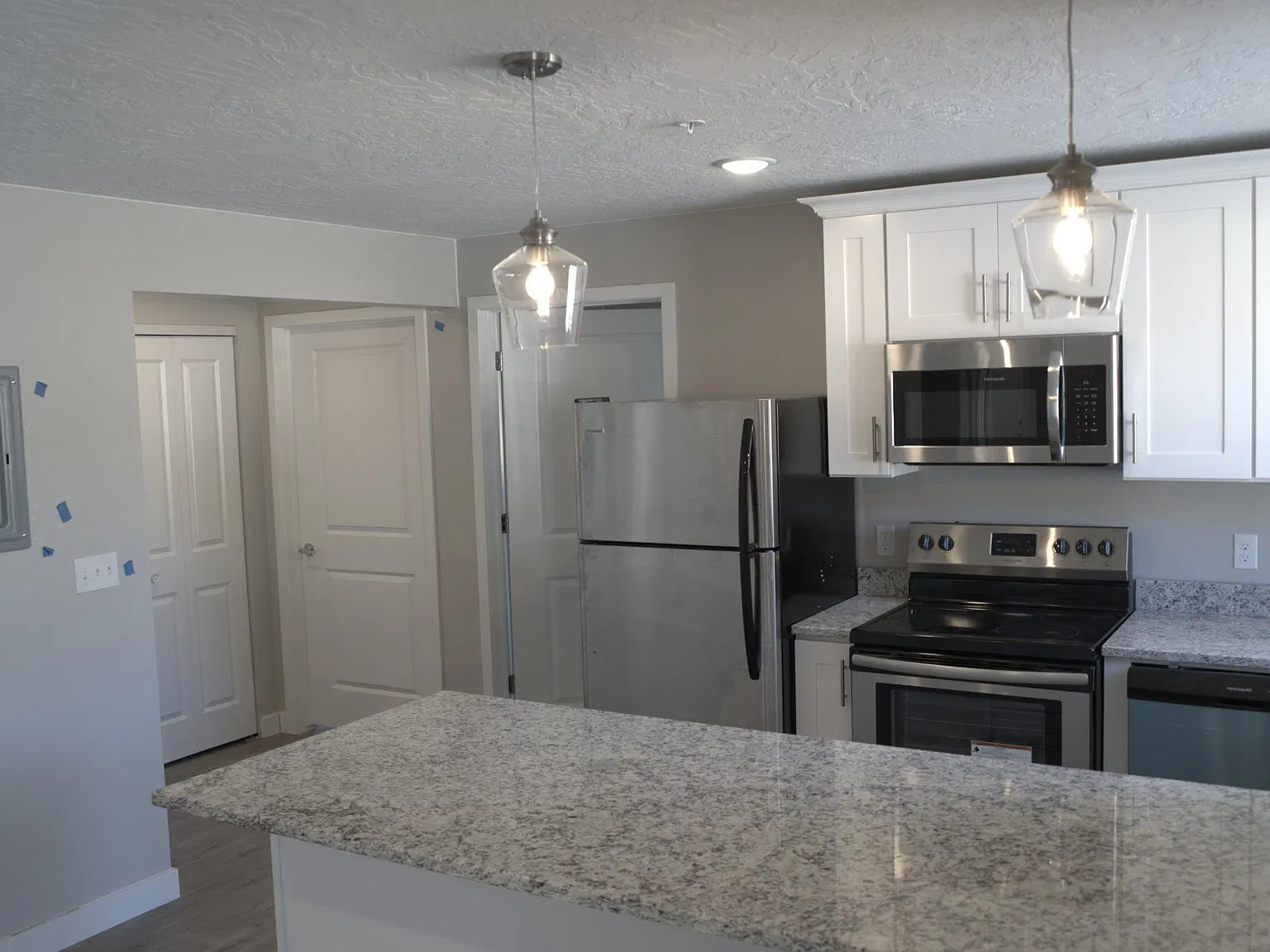 2 bed, 657 sqft, $1,200 — Photo 2