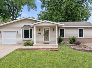 2295 N Pointe Ln, Florissant, MO