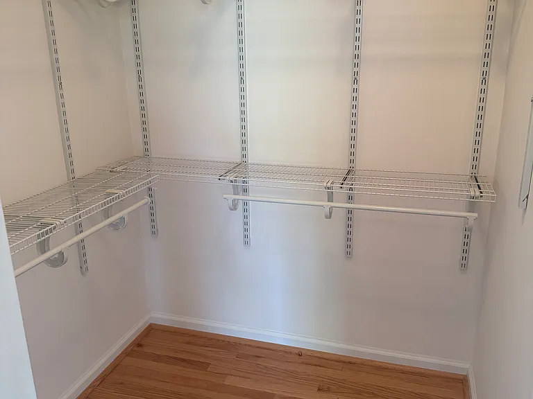11514 Amherst Ave — Photo 17