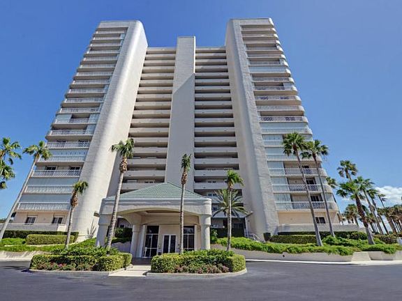 2nd image of 5051 N A1a APT 5-1