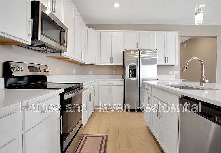 3324 Chicory Ct — Photo 10
