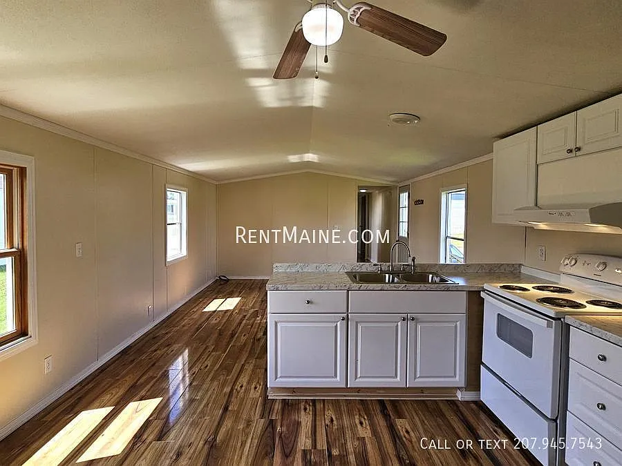 3 bed, $1,325 — Photo 2