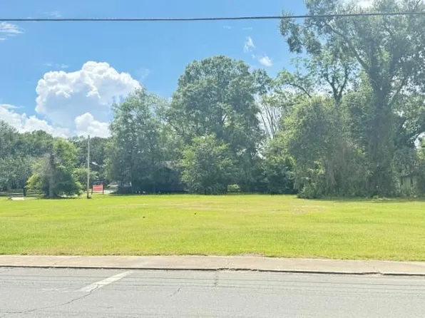 S 3rd St, Leesville, LA 71446