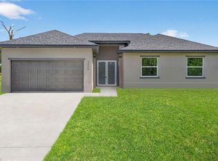 3208 43rd St SW, Lehigh Acres, FL 33976