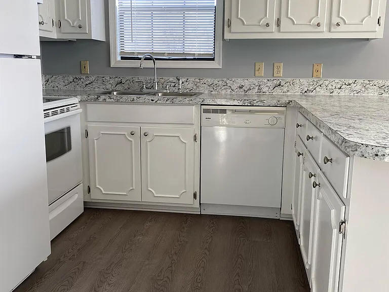 1168 Homestead Garden Ct #4 — Photo 4