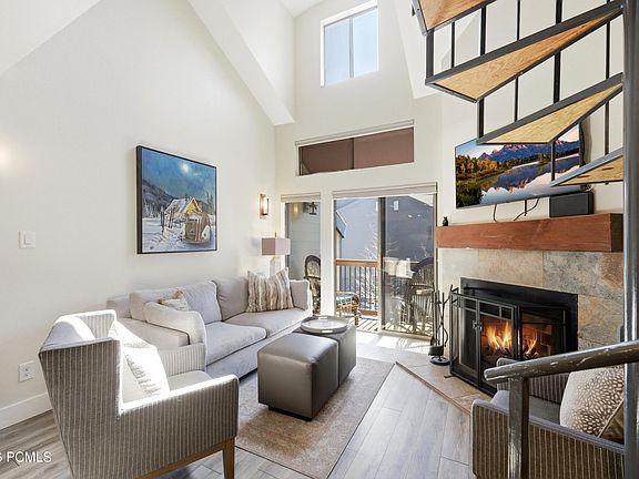 3rd image of 1530 Empire Ave #302