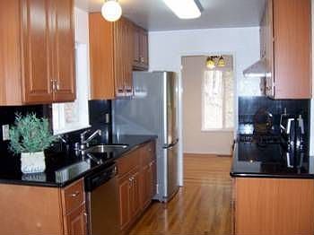 2nd image of 1322 Everglades Dr