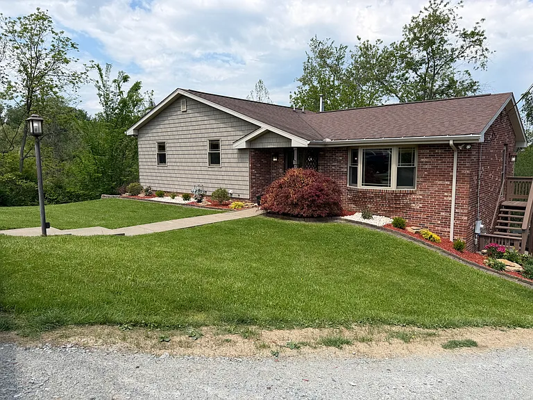 129 Greenridge Dr — Photo 5