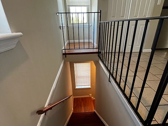 4th image of 1549-51 S Iseminger St #3