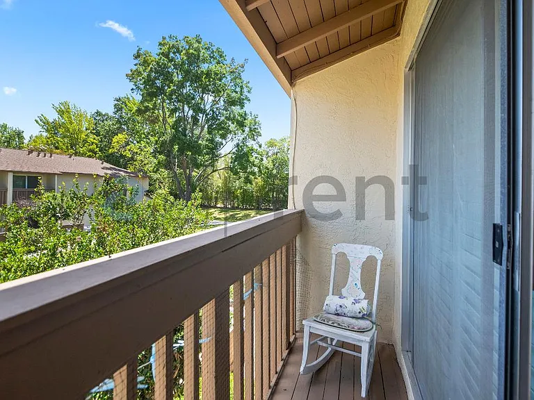 1904 Pomar Way — Photo 18