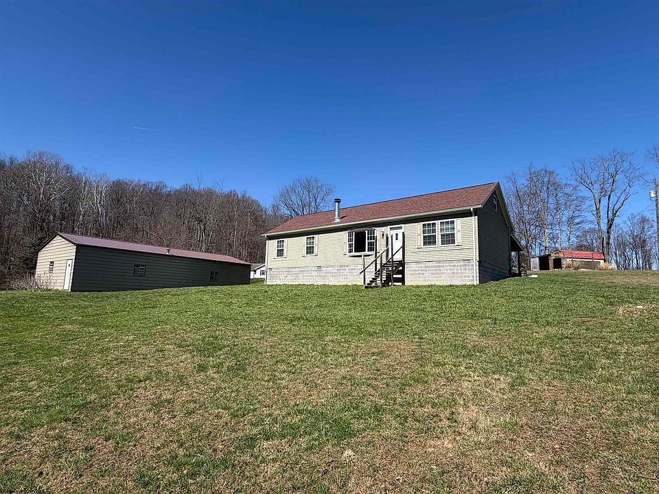 1st image of 27 Edinburgh Ln