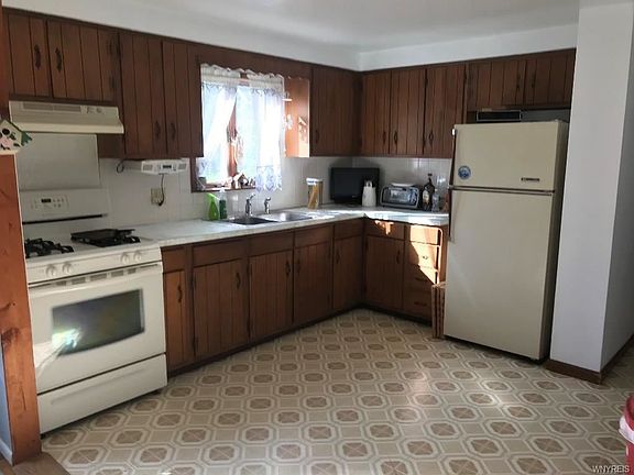 4th image of 5038 Bradley Ln