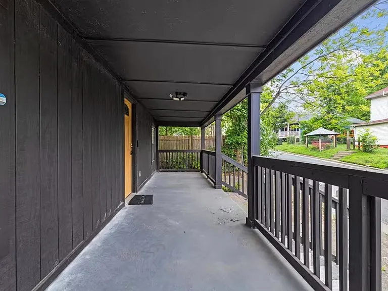 2408 Owen St — Photo 16