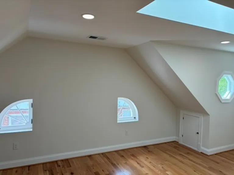 675 Evergreen Ave — Photo 8