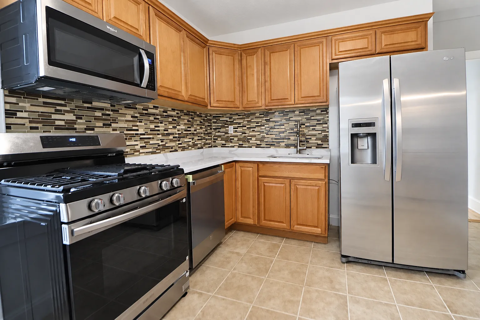 3 bed, 1150 sqft, $3,500 — Photo 1