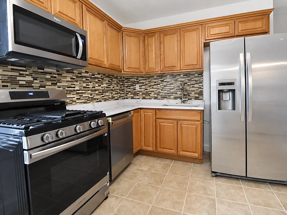 7 Elwyn Rd #2