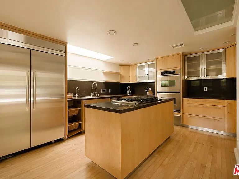 3600 Mandeville Canyon Rd — Photo 6