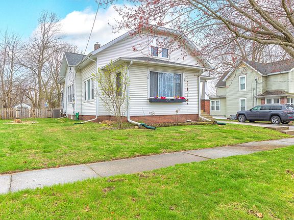 2nd image of 725 W Mansion St