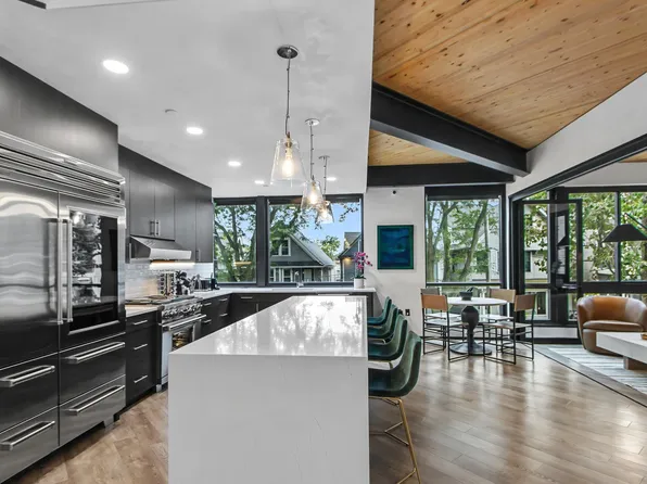 211 S Henry St #201, Madison, WI 53703