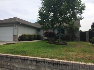 1339 Hawk Dr, Central Pt, OR 97502