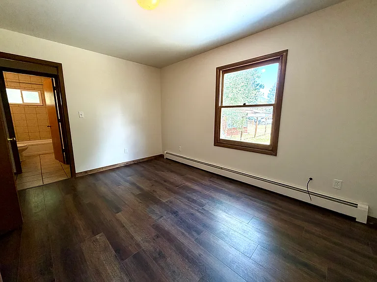609 Belford St — Photo 15