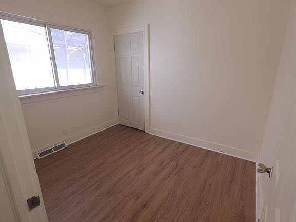 4th image of 843 Ossington Ave