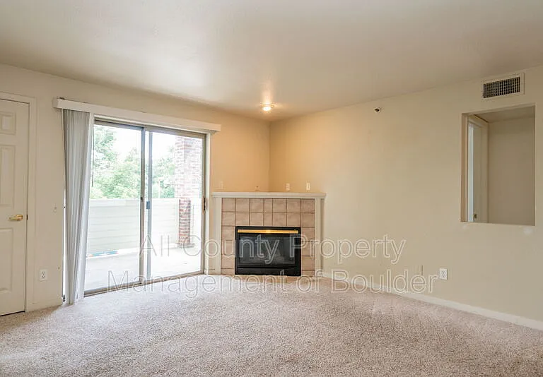 33 S Boulder Cir #209 — Photo 6