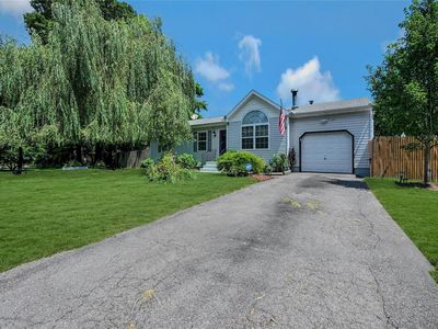 117 Flower Road, Mastic Beach, NY, 11951