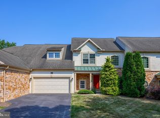 105 Foxgate Ct, Millersville, PA 17551