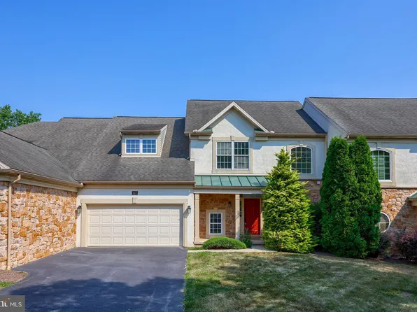 105 Foxgate Ct, Millersville, PA 17551