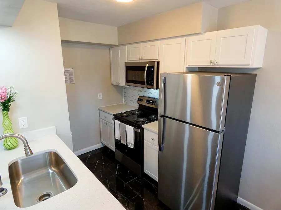 2 bed, 750 sqft, $1,499 — Photo 3