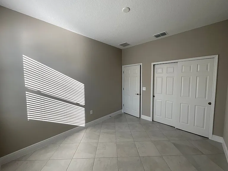 7727 SW 57th Pl — Photo 11