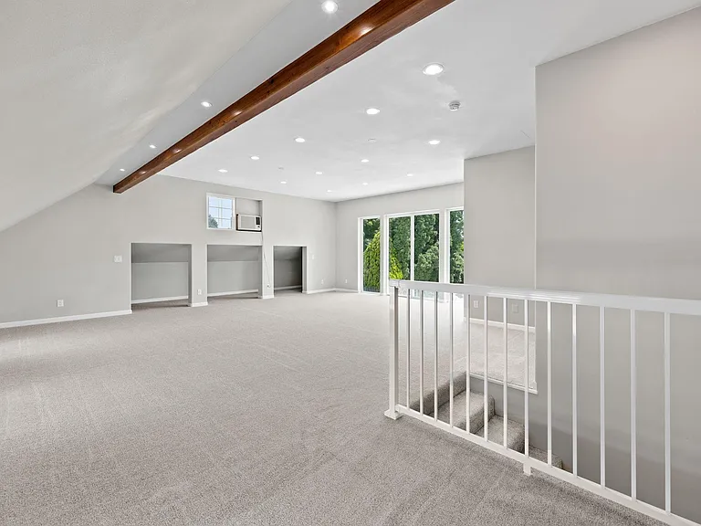 15906 E Broad Ave — Photo 3