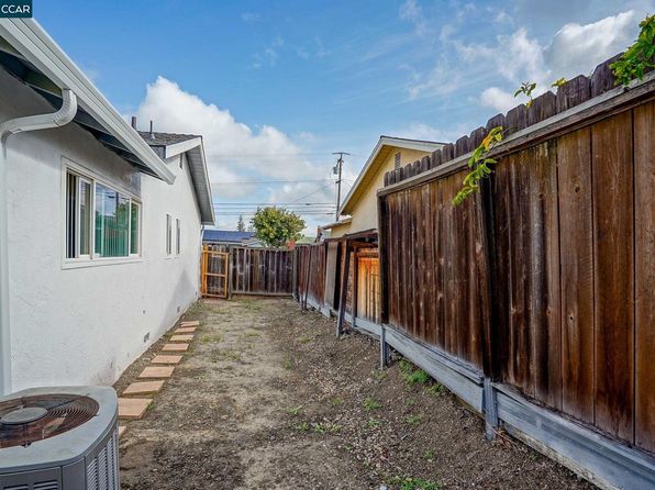 2279 Saint George Dr, Concord, CA 94520