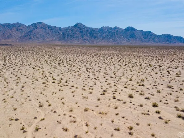 504 Ironage Rd, Twentynine Palms, CA 92277