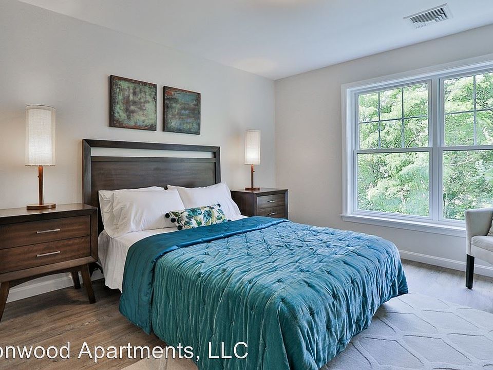 1st image of 215 Fairmount Ave Unit 211