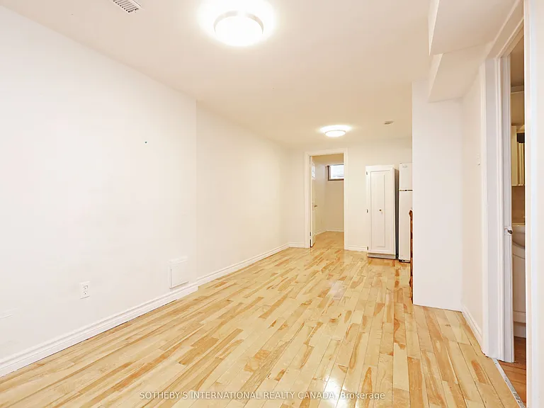 212 Glebemount Ave #LOWER — Photo 19