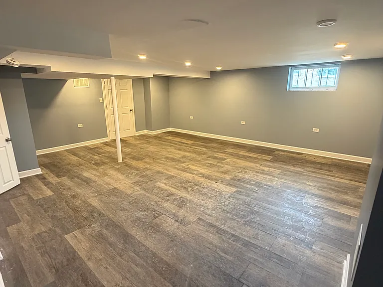9400 S Wabash Ave — Photo 11